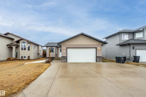 2547 Lockhart Way, Cold Lake, AB - Outdoor With Facade