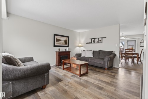 2547 Lockhart Way, Cold Lake, AB - Indoor Photo Showing Living Room