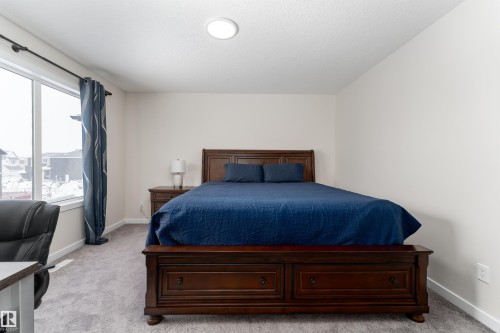 2120 Muckleplum Crescent, Edmonton, AB - Indoor Photo Showing Bedroom