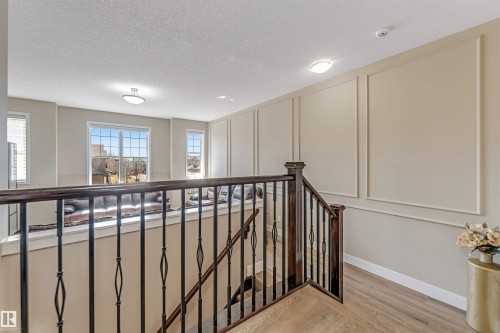 5156 2 Avenue, Edmonton, AB - Indoor Photo Showing Other Room