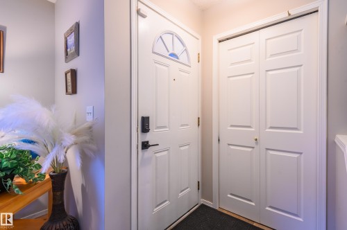 5428 202 Street, Edmonton, AB - Indoor Photo Showing Other Room