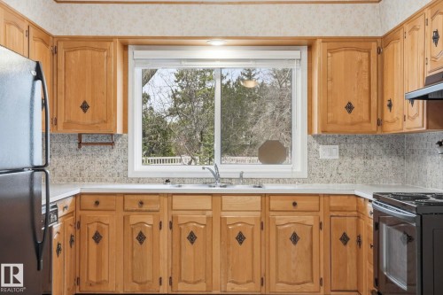 14848 64 Avenue, Edmonton, AB - Indoor Photo Showing Kitchen