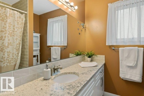 33 Fenwick Crescent, St. Albert, AB - Indoor Photo Showing Bathroom