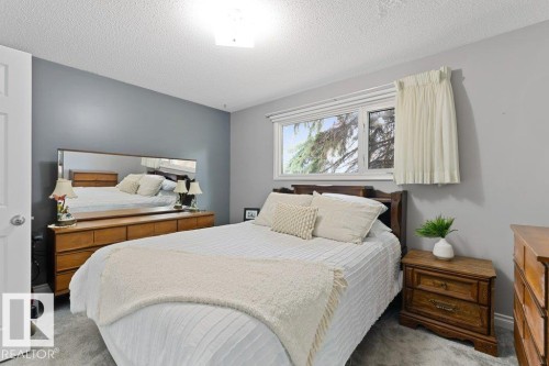 33 Fenwick Crescent, St. Albert, AB - Indoor Photo Showing Bedroom