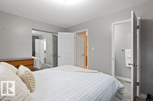 33 Fenwick Crescent, St. Albert, AB - Indoor Photo Showing Bedroom