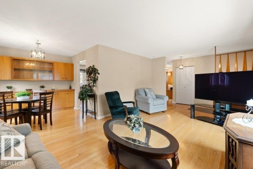 33 Fenwick Crescent, St. Albert, AB - Indoor Photo Showing Living Room