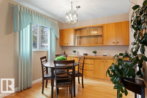 33 Fenwick Crescent, St. Albert, AB - Indoor Photo Showing Dining Room