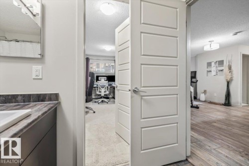 113 5510 Schonsee Drive, Edmonton, AB - Indoor