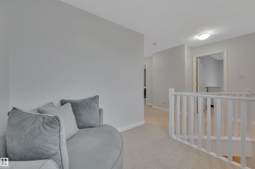 183 Castle Drive, Edmonton, AB - Indoor