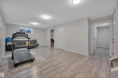 183 Castle Drive, Edmonton, AB - Indoor