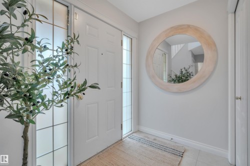 183 Castle Drive, Edmonton, AB - Indoor Photo Showing Other Room