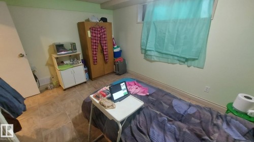 16305 109A Avenue, Edmonton, AB - Indoor