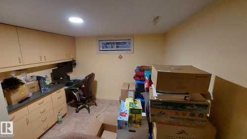 16305 109A Avenue, Edmonton, AB - Indoor