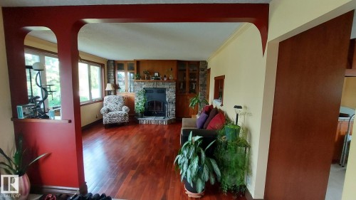 16305 109A Avenue, Edmonton, AB - Indoor With Fireplace