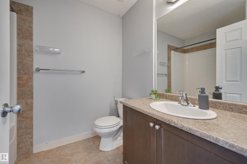 21 6032 38 Avenue, Edmonton, AB - Indoor Photo Showing Bathroom