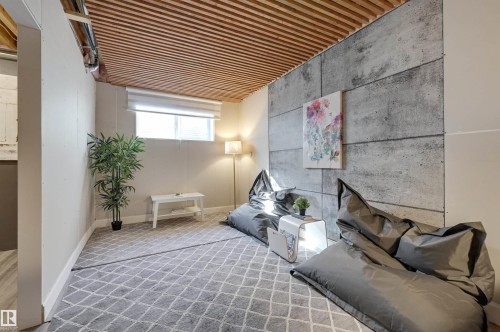 21 6032 38 Avenue, Edmonton, AB - Indoor Photo Showing Other Room