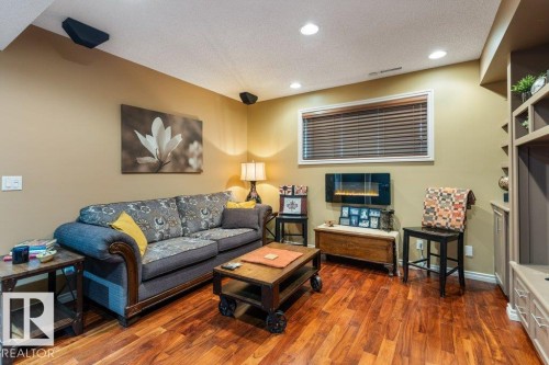 17 Donald Place, St. Albert, AB - Indoor Photo Showing Living Room
