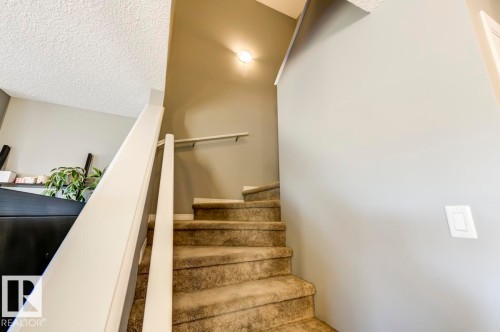 5487 Crabapple Loop Sw, Edmonton, AB - Indoor Photo Showing Other Room