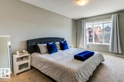5487 Crabapple Loop Sw, Edmonton, AB - Indoor Photo Showing Bedroom