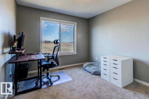 5487 Crabapple Loop Sw, Edmonton, AB - Indoor Photo Showing Office