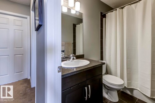 5487 Crabapple Loop Sw, Edmonton, AB - Indoor Photo Showing Bathroom