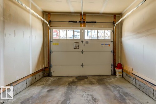 5487 Crabapple Loop Sw, Edmonton, AB - Indoor Photo Showing Garage