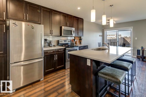5487 Crabapple Loop Sw, Edmonton, AB - Indoor Photo Showing Kitchen