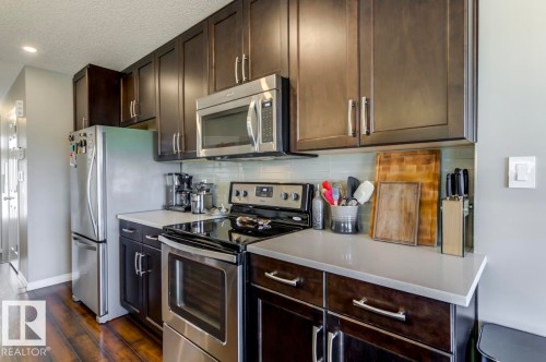 5487 Crabapple Loop Sw, Edmonton, AB - Indoor Photo Showing Kitchen
