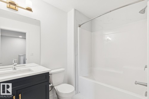 47 710 Mattson Drive Sw, Edmonton, AB - Indoor Photo Showing Bathroom
