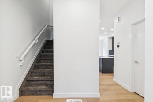 47 710 Mattson Drive Sw, Edmonton, AB - Indoor Photo Showing Other Room