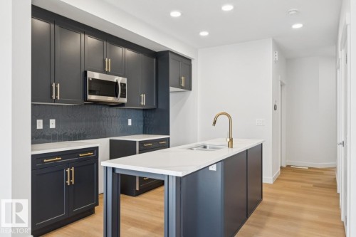 47 710 Mattson Drive Sw, Edmonton, AB - Indoor Photo Showing Kitchen With Upgraded Kitchen