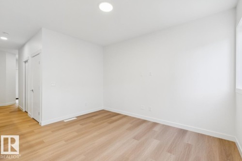 47 710 Mattson Drive Sw, Edmonton, AB - Indoor Photo Showing Other Room