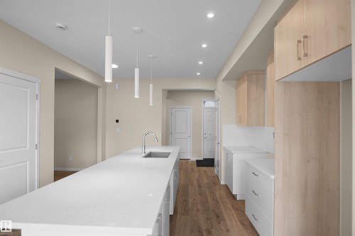 22915 95 Avenue, Edmonton, AB - Indoor