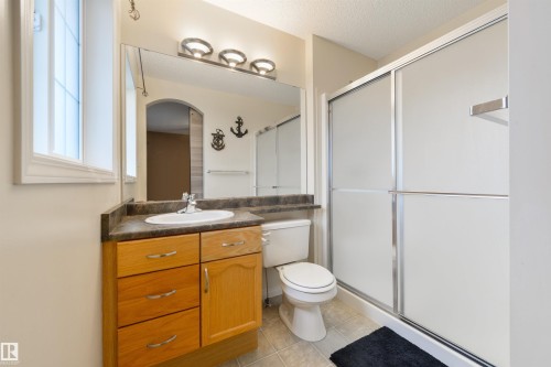 7 Hilldowns Drive, Spruce Grove, AB - Indoor Photo Showing Bathroom