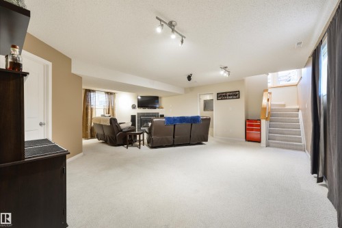 7 Hilldowns Drive, Spruce Grove, AB - Indoor