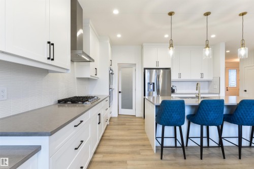 36 Avonlea Way, Spruce Grove, AB - Indoor Photo Showing Kitchen With Upgraded Kitchen