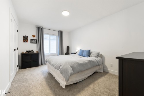 36 Avonlea Way, Spruce Grove, AB - Indoor Photo Showing Bedroom