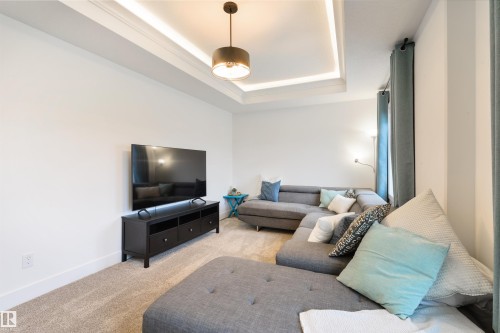 36 Avonlea Way, Spruce Grove, AB - Indoor Photo Showing Living Room