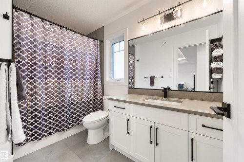 36 Avonlea Way, Spruce Grove, AB - Indoor Photo Showing Bathroom