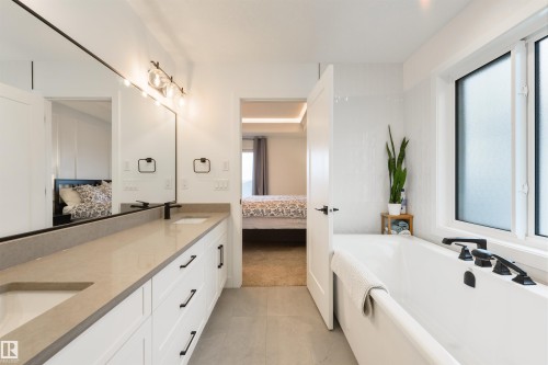 36 Avonlea Way, Spruce Grove, AB - Indoor Photo Showing Bathroom