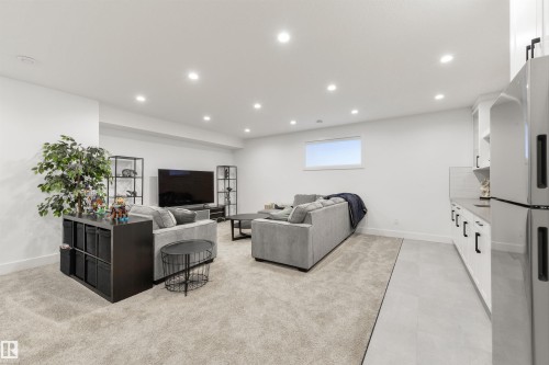 36 Avonlea Way, Spruce Grove, AB - Indoor
