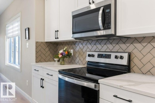 29 Ratelle Circle, St. Albert, AB - Indoor Photo Showing Kitchen