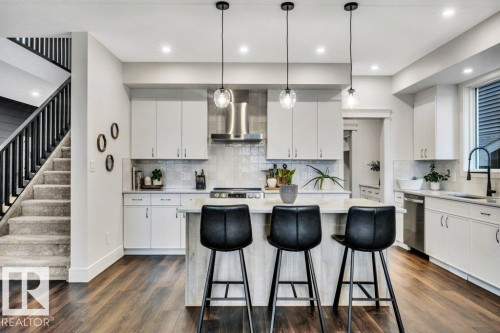 158 Jennifer Crescent, St. Albert, AB - Indoor Photo Showing Kitchen With Upgraded Kitchen