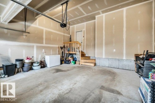 158 Jennifer Crescent, St. Albert, AB - Indoor Photo Showing Garage