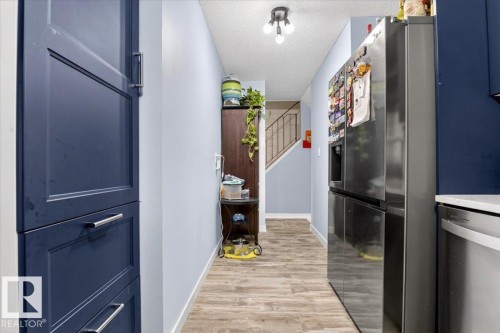 256 Callingwood Place, Edmonton, AB - Indoor Photo Showing Other Room