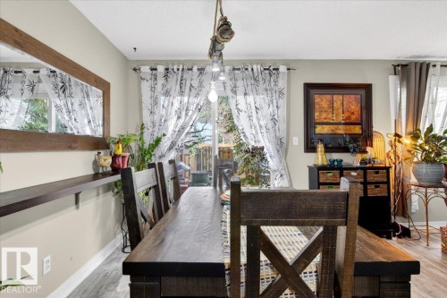 256 Callingwood Place, Edmonton, AB - Indoor Photo Showing Dining Room