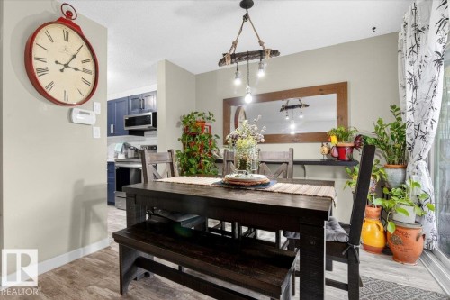 256 Callingwood Place, Edmonton, AB - Indoor Photo Showing Dining Room