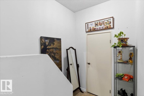 256 Callingwood Place, Edmonton, AB - Indoor Photo Showing Other Room