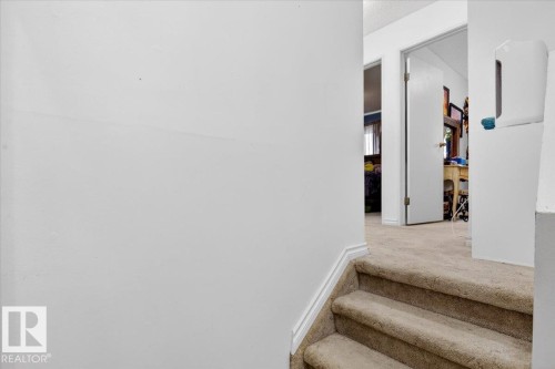 256 Callingwood Place, Edmonton, AB - Indoor Photo Showing Other Room