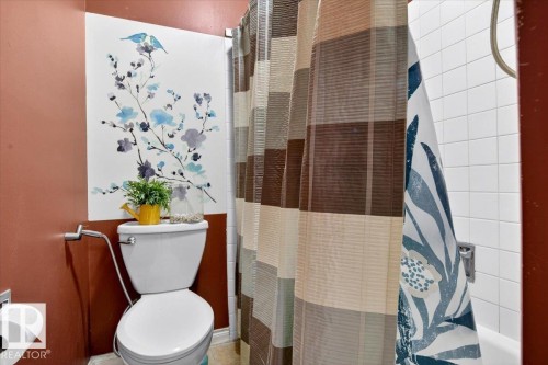 256 Callingwood Place, Edmonton, AB - Indoor Photo Showing Bathroom